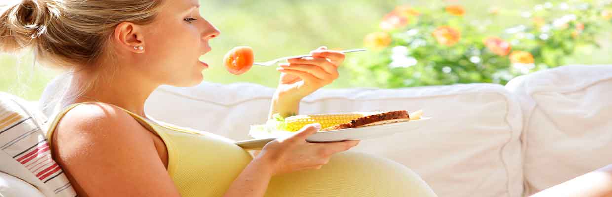 10 غذایی که خانم های باردار نباید بخورند